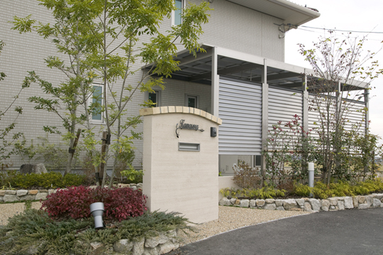 �ϐ��n�E�X������Ё@���R�V���[�E�b�h�Z��x�X �l