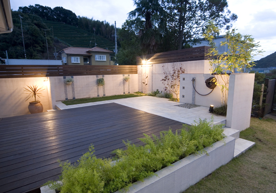 ������ЃR���t�H�[�g�K�[�f���E�U�E�V�[�Y���l�� �l