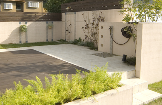 ������ЃR���t�H�[�g�K�[�f���E�U�E�V�[�Y���l�� �l