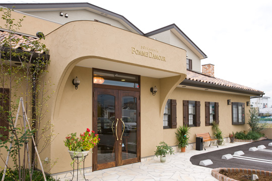 �L����Ѓv���U�f�U�C���R���T���^���g �l