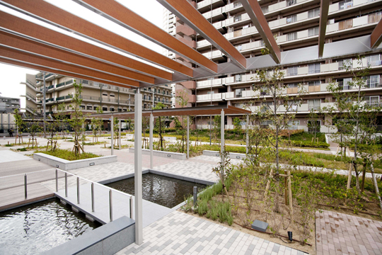 ������ЃA�X�m �l