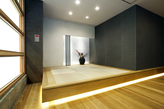 �A�g���G���H�C�h�E�Z�b�g�ꋉ���z�m������ �l