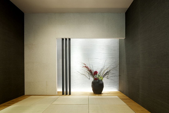 �A�g���G���H�C�h�E�Z�b�g�ꋉ���z�m������ �l